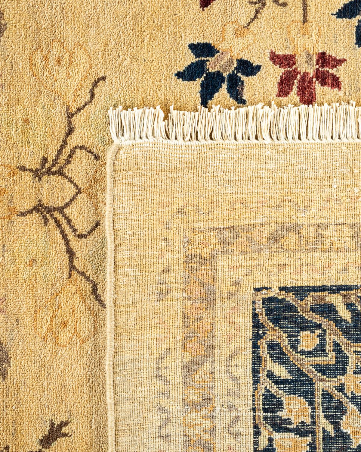 Noué à la main Tapis traditionnel Mogul jaune unique fait à la main, unique en son genre en vente