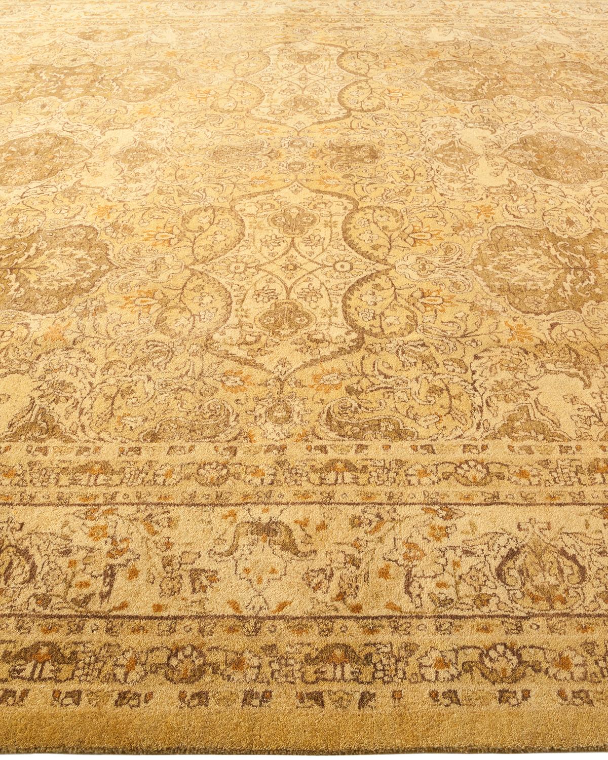 Tappeto tradizionale Mogul giallo, unico nel suo genere, realizzato a mano In condizioni Nuovo in vendita a Norwalk, CT