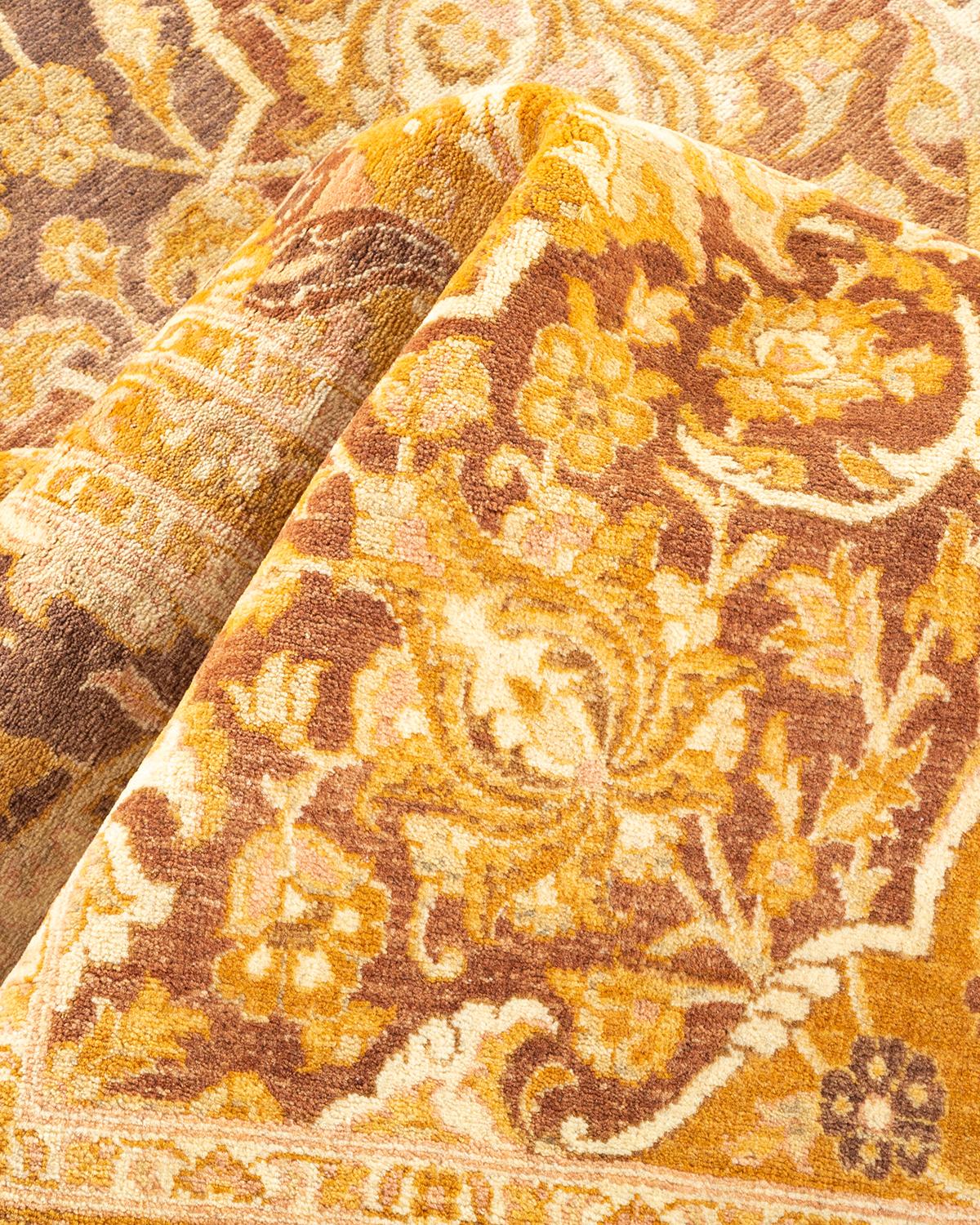 Autre Tapis de sol traditionnel Mogul jaune, unique en son genre, fait à la main en vente