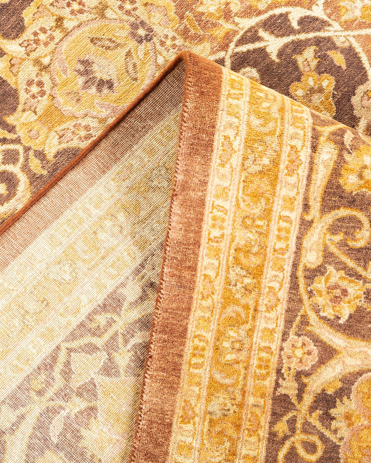Pakistanais Tapis de sol traditionnel Mogul jaune, unique en son genre, fait à la main en vente