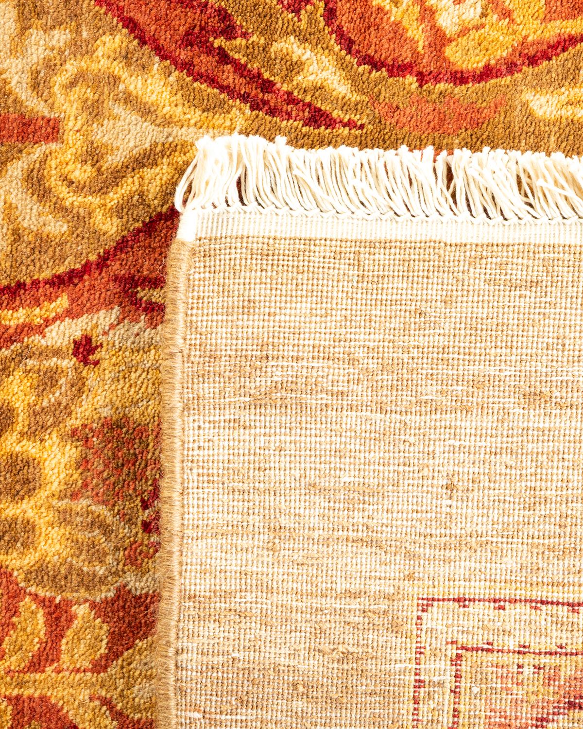 Handgefertigter, traditioneller Mogul-Teppich in Gelb, Unikat (Handgeknüpft) im Angebot