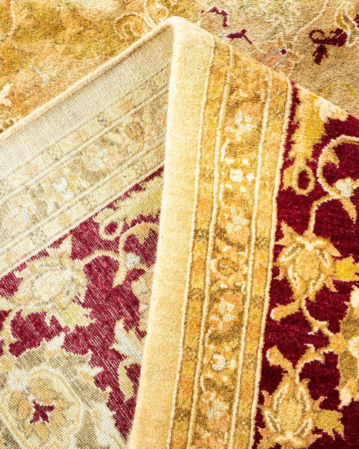 Pakistanais Tapis traditionnel Mogul jaune unique fait à la main, unique en son genre en vente