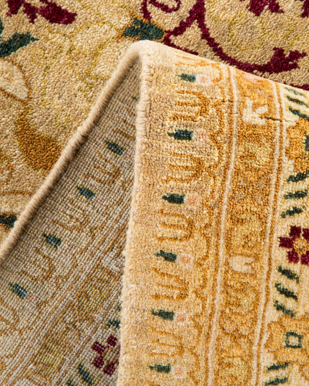 Alfombra tradicional amarilla Mogul, única en su género, Hand Made Pakistaní en venta