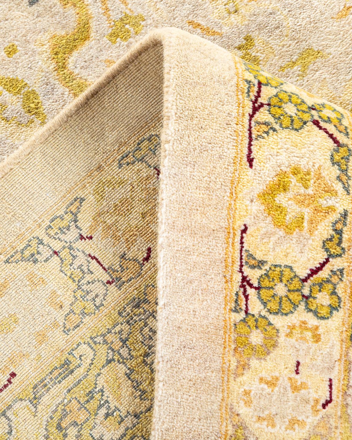 Pakistanais Tapis traditionnel Mogul jaune unique fait à la main, unique en son genre en vente