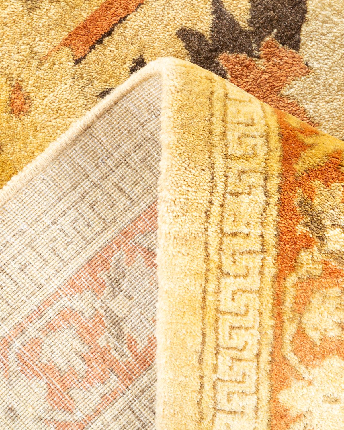 Pakistanais Tapis traditionnel Mogul jaune unique fait à la main, unique en son genre en vente