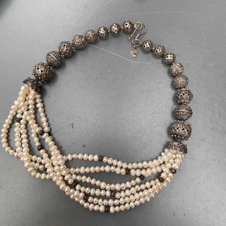 Collana in argento e perle d'acqua dolce fatta a mano unica nel suo genere in vendita 4