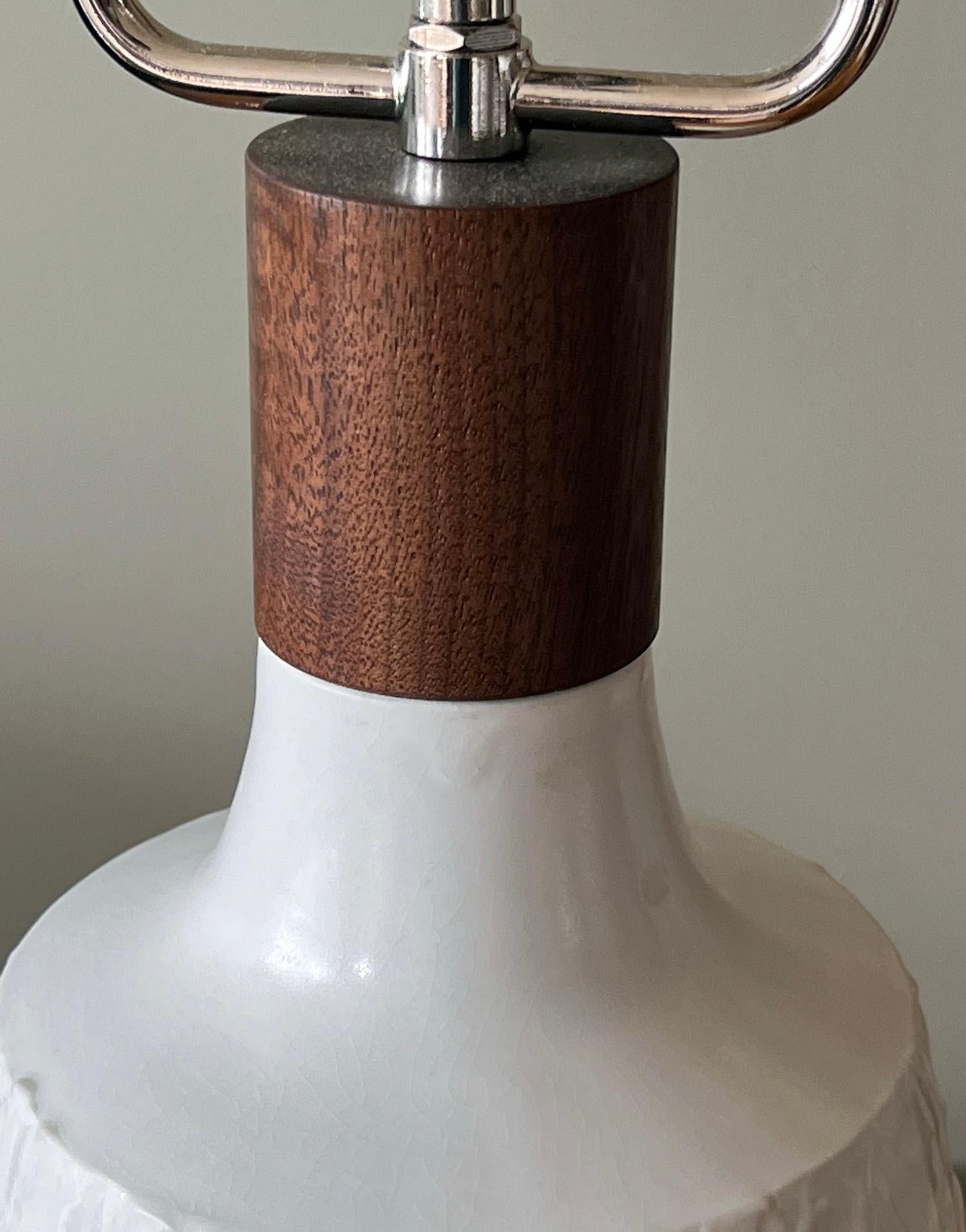Mid-Century Modern One of a Kind Handmade Textured Porcelain and Walnut Table Lamp For Sale