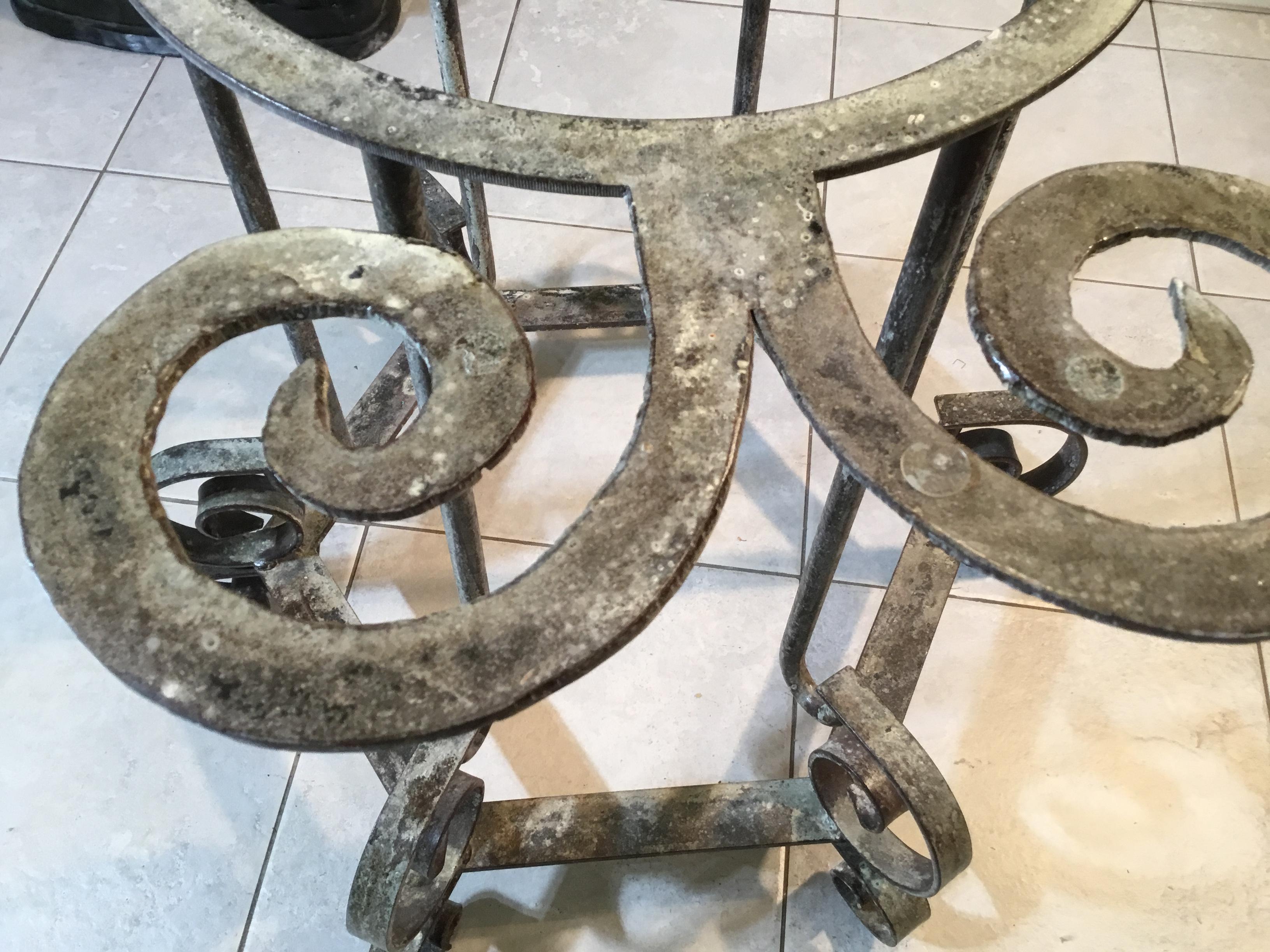 One of a Kind Iron Spiral Top Center Table In Good Condition For Sale In Delray Beach, FL
