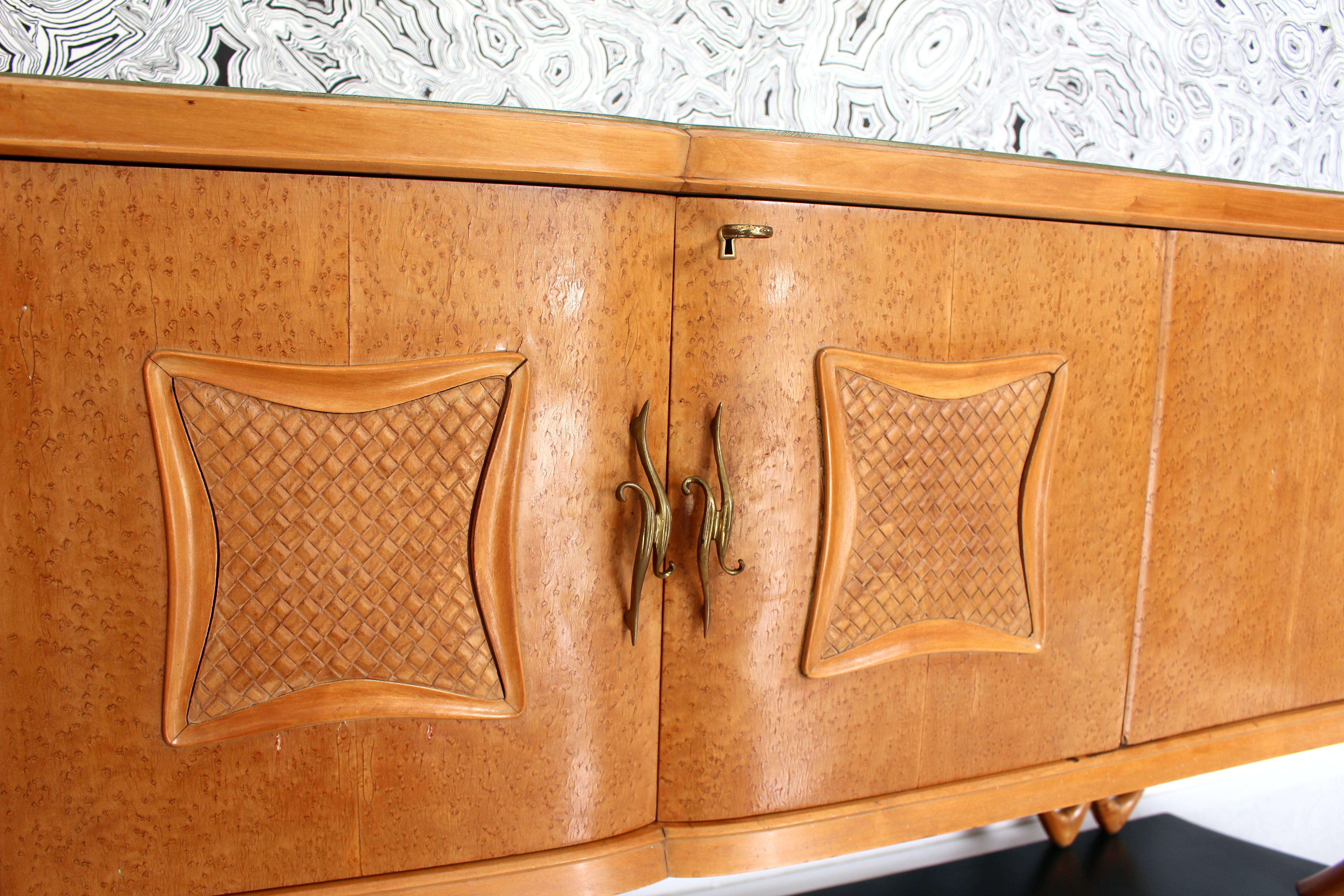One of a Kind Italian Midcentury Sideboard with Bar Cabinet a. Vittorio Dassi In Good Condition For Sale In Kumhausen, DE