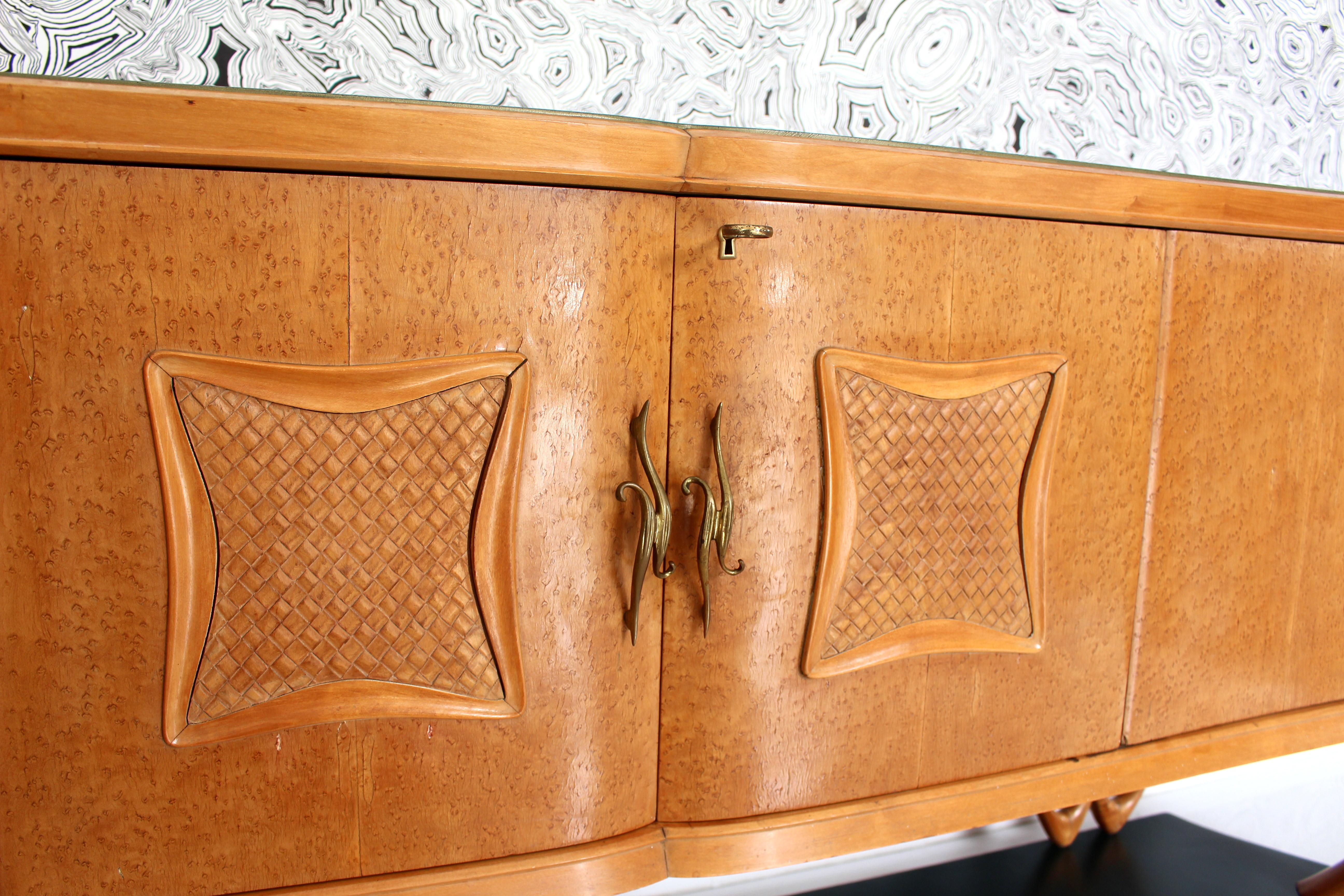 One of a Kind Italian Midcentury Sideboard with Bar Cabinet a. Vittorio Dassi In Good Condition For Sale In Landshut, BY