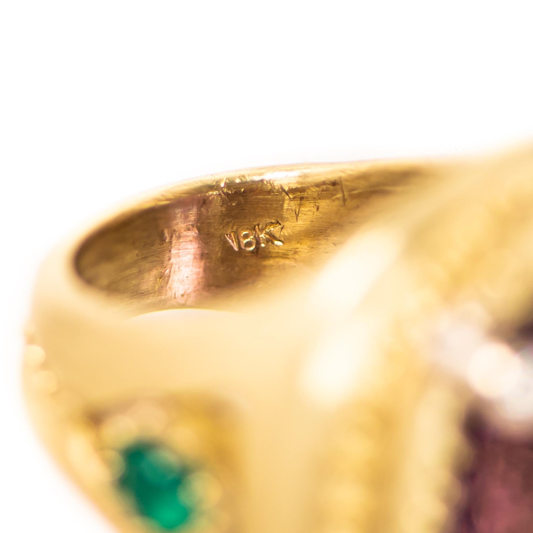 Women's or Men's One of a Kind! Julia Boss 18K Oval Amethyst 22cts & Green Amethyst Diamond Ring For Sale