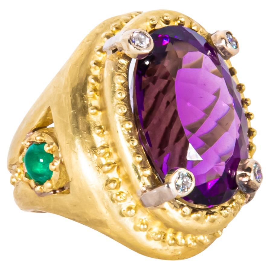 One of a Kind! Julia Boss 18K Oval Amethyst 22cts & Green Amethyst Diamond Ring For Sale