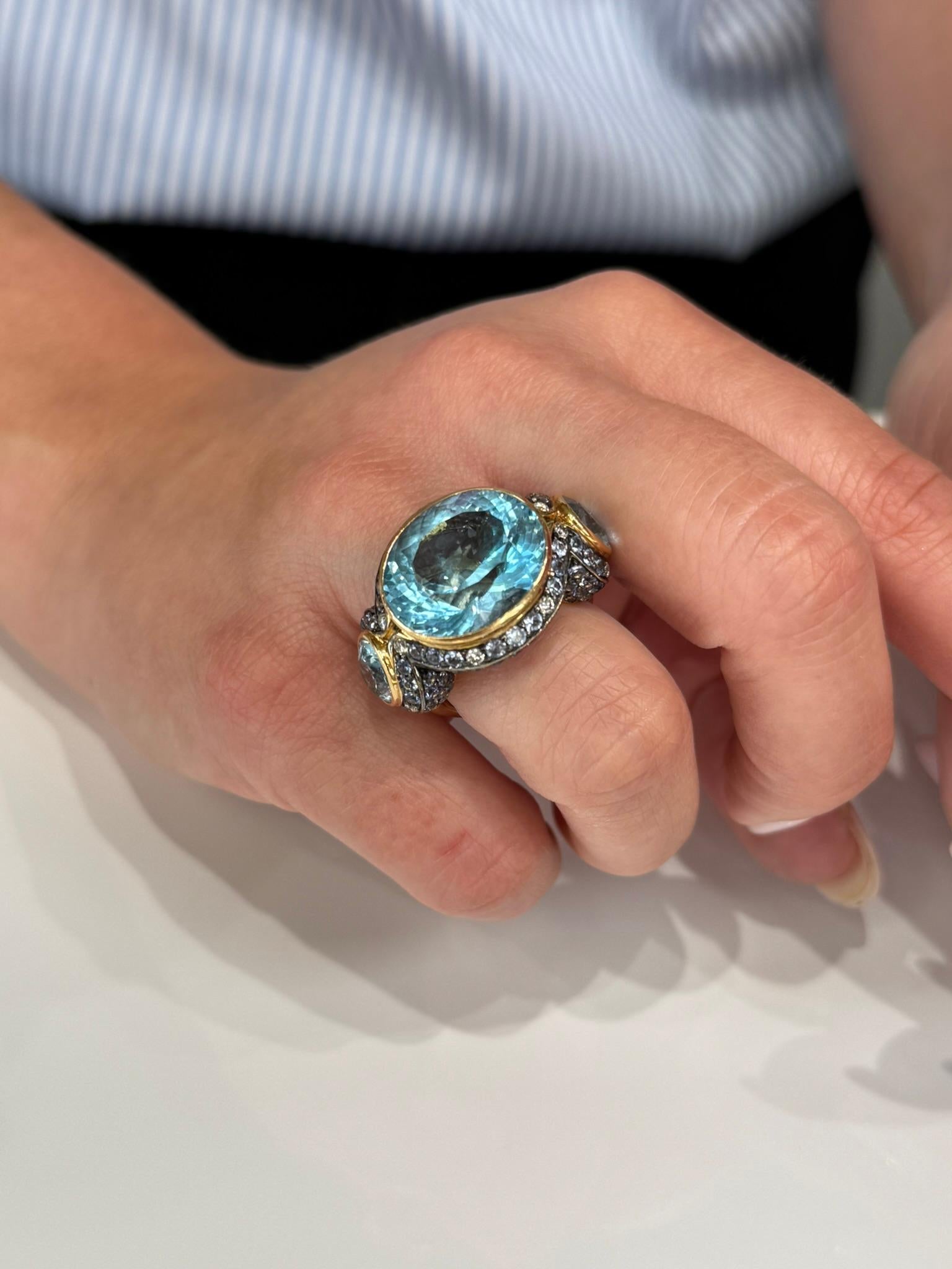 Large 18k Rose Gold Oval Blue Topaz Three Stone Ring with Sapphires & Diamonds For Sale 2