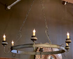 Grande lampadario a sei bracci forgiato e tornito a mano, unico nel suo genere