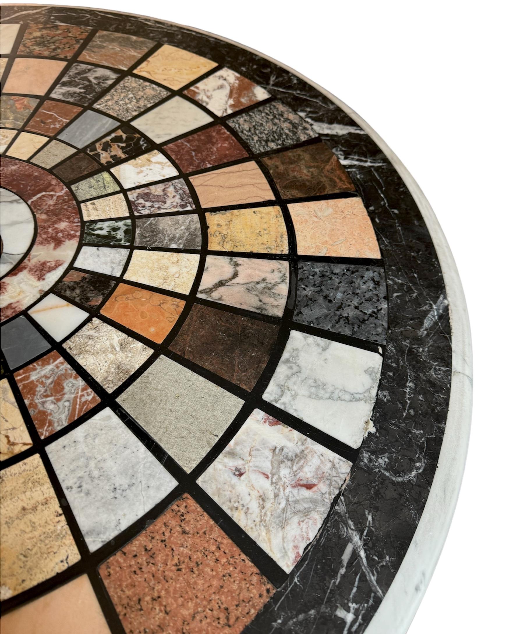 Table centrale pour spécimens en marbre, unique en son genre, avec base en porte-à-faux en vente 7