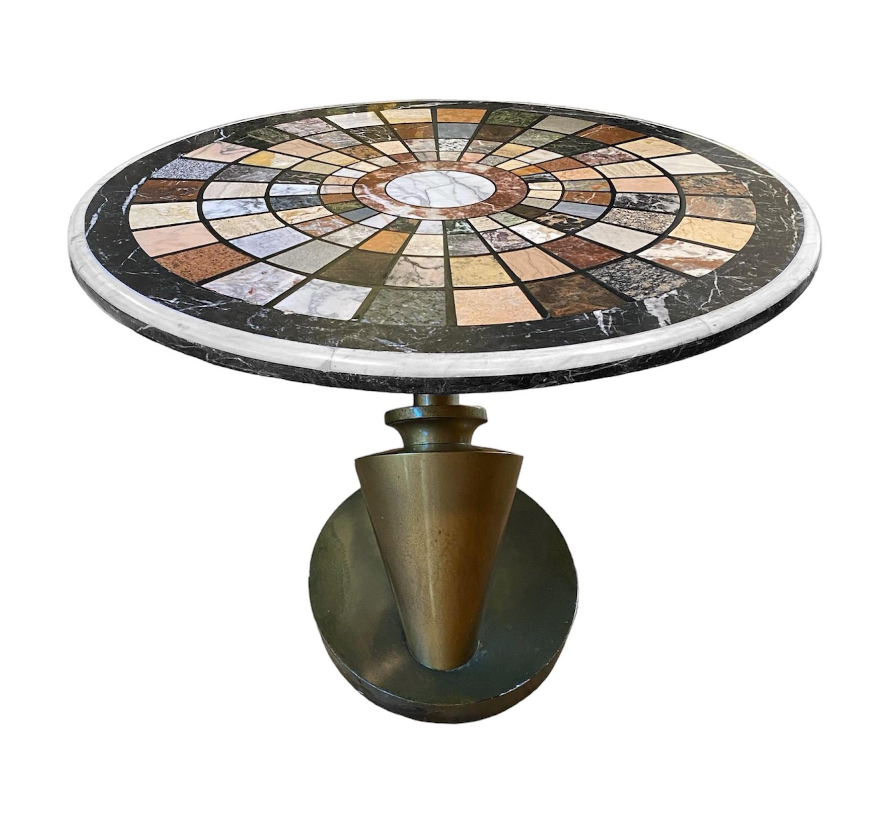 Table centrale pour spécimens en marbre, unique en son genre, avec base en porte-à-faux Bon état - En vente à Scottsdale, AZ