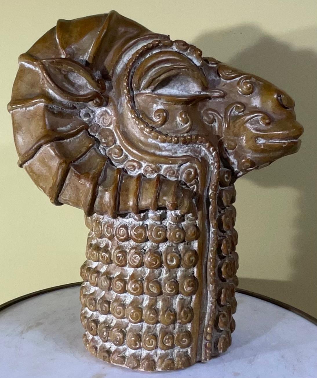 Scultura di testa di ariete in ceramica, unica nel suo genere, della metà del secolo scorso in vendita 1