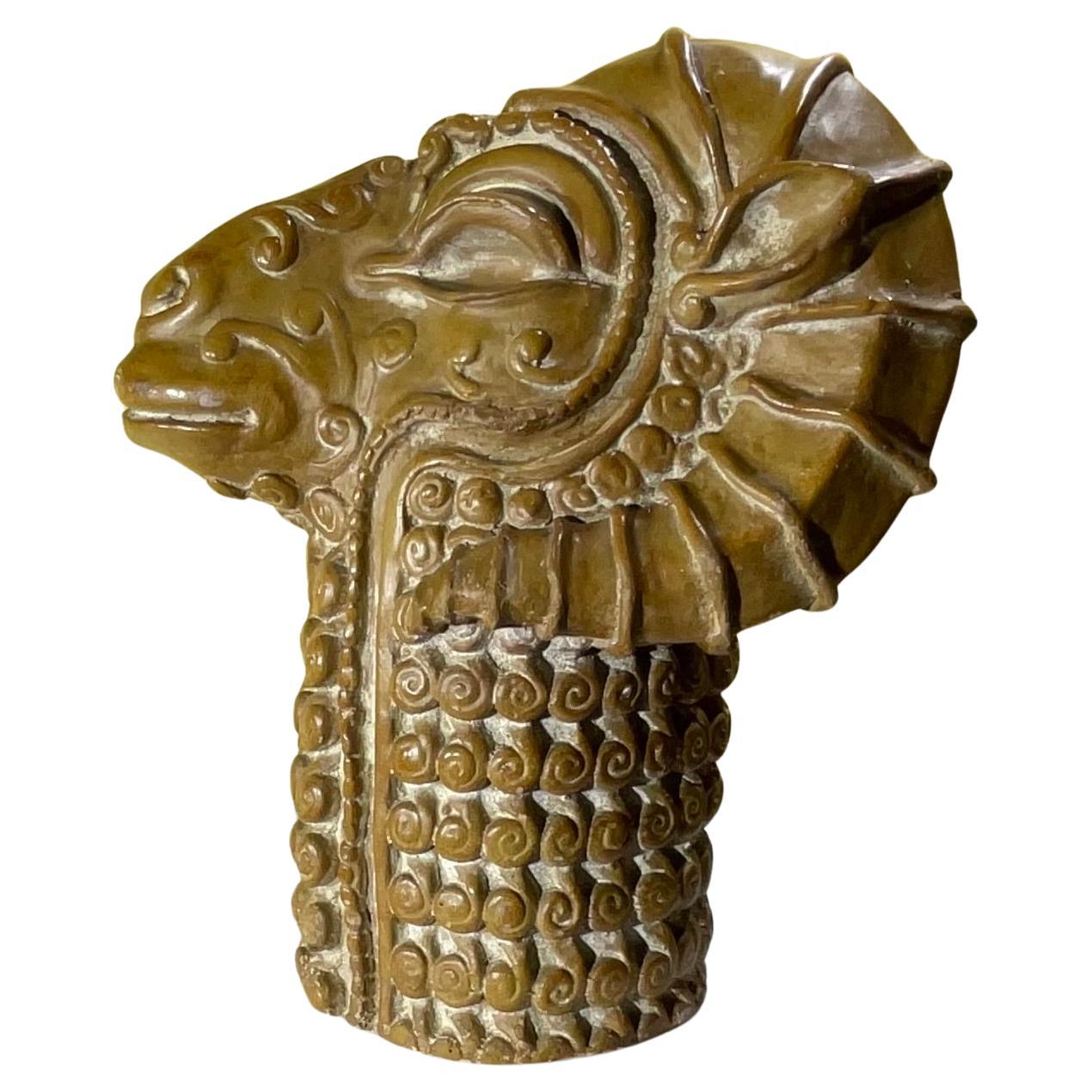 Escultura única de cerámica moderna de mediados de siglo con cabeza de carnero