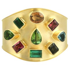 Brazalete Único de Oro Amarillo de 14k con Multiturmalina