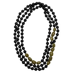 Einzigartige Halskette aus Serpentin und Ebenholz von der dänischen Marke Monies