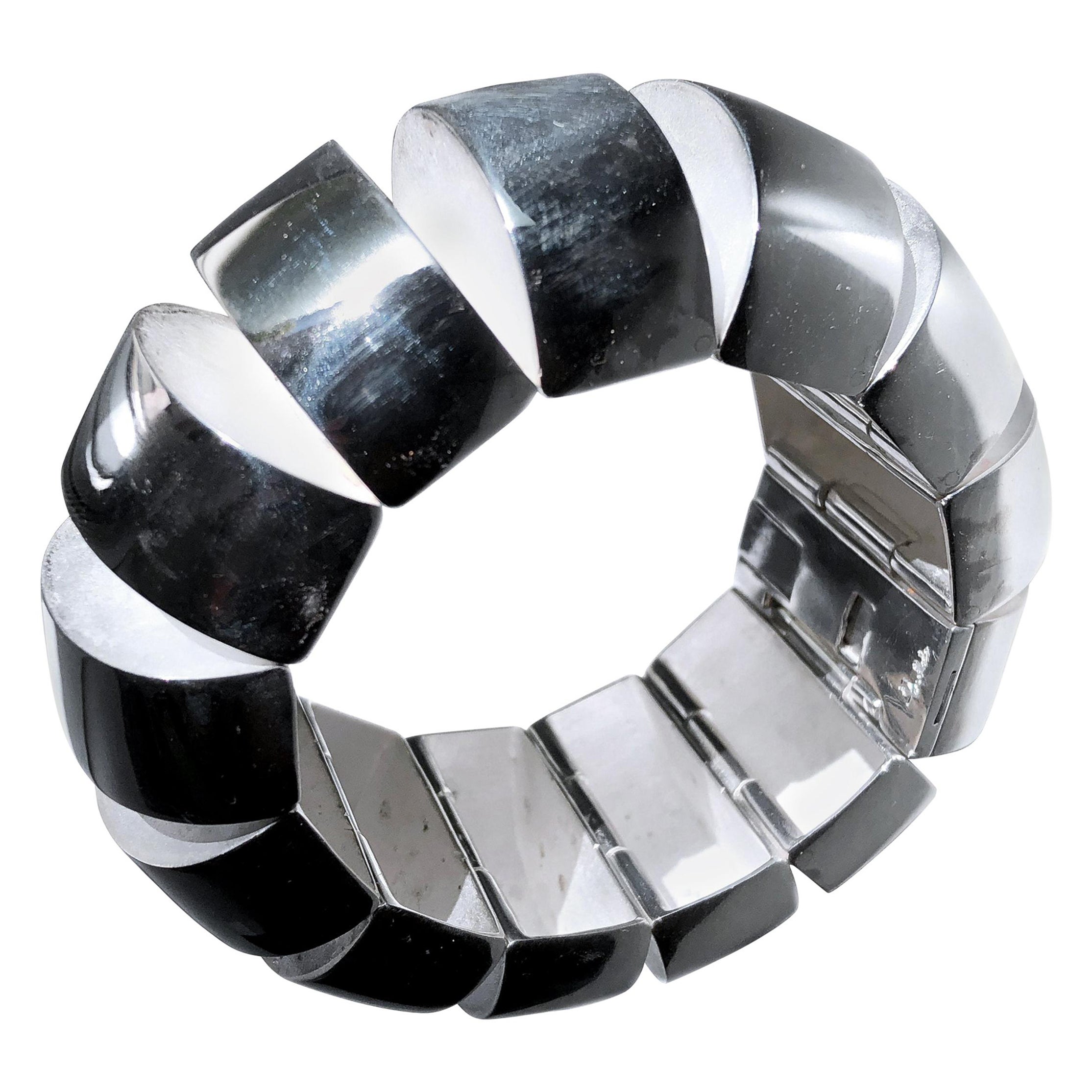 Pulsera escultórica Pomellato de plata de ley, única y original de los años 80 en venta