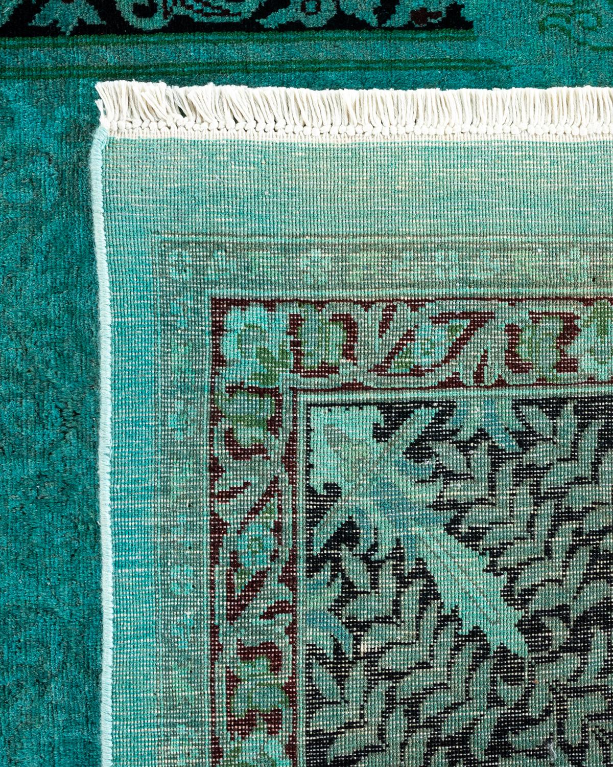 XXIe siècle et contemporain Tapis de sol unique en son genre en laine surteinte nouée à la main bleu clair en vente