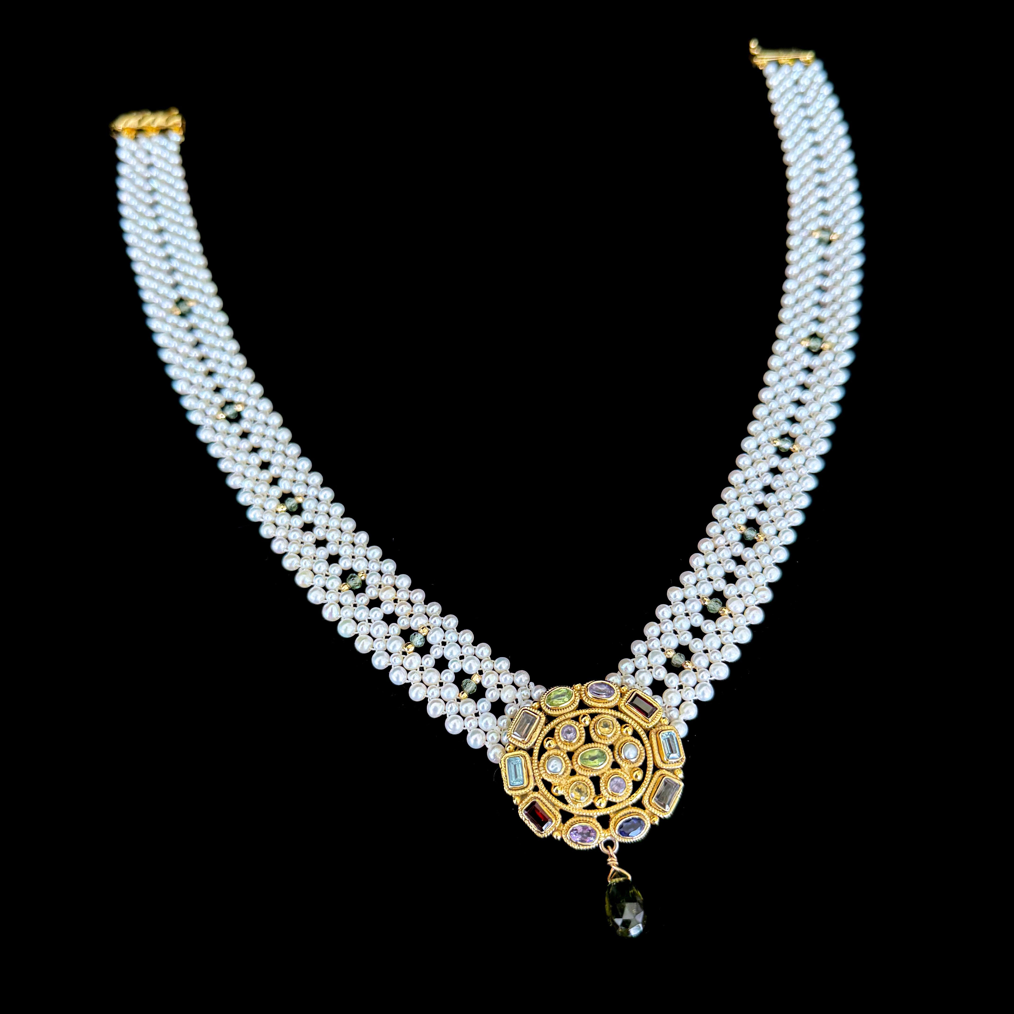 Collana intrecciata di perle con centrotavola di pietre multiple, unica nel suo genere In condizioni Nuovo in vendita a Los Angeles, CA