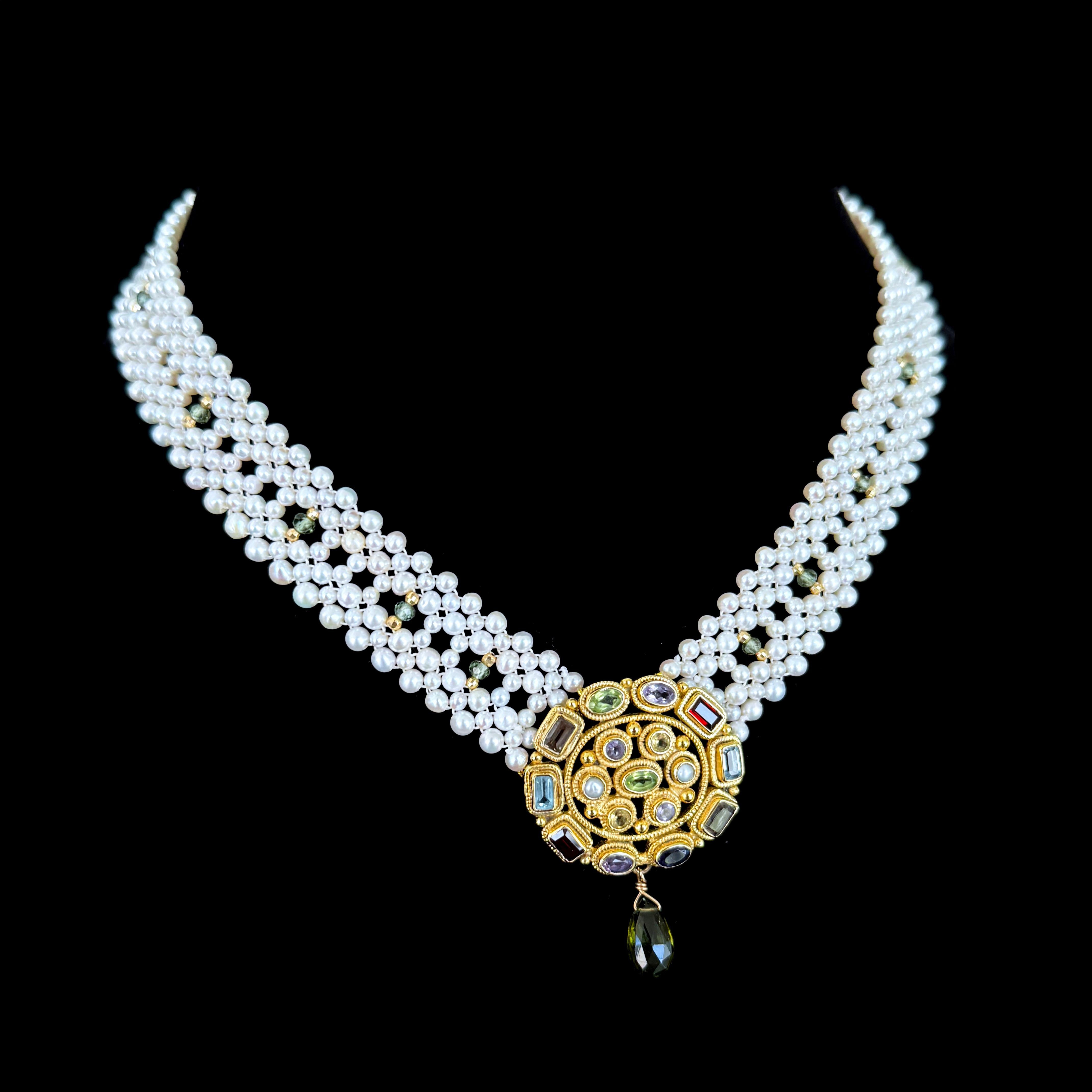 Collana intrecciata di perle con centrotavola di pietre multiple, unica nel suo genere in vendita 1