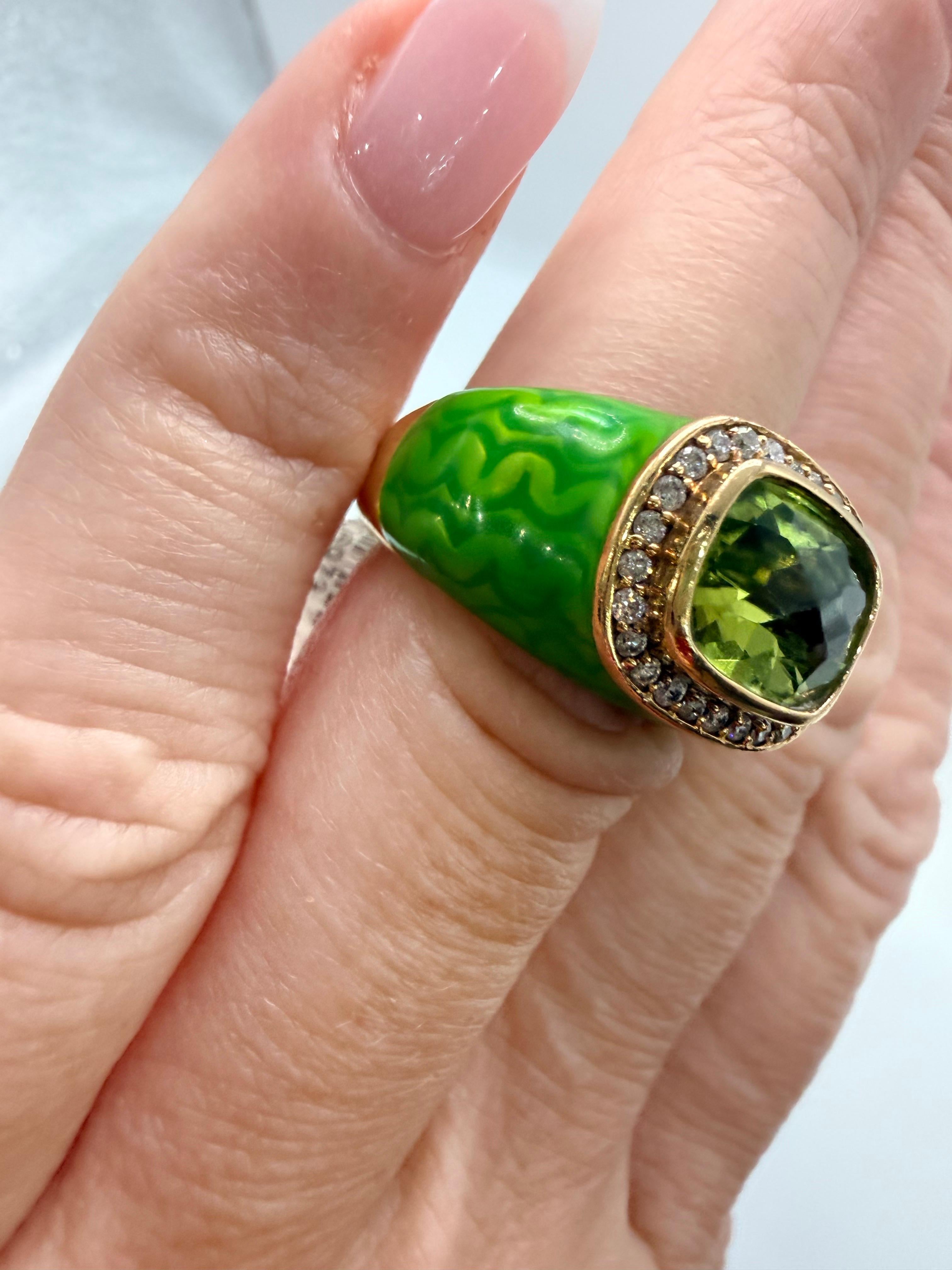 Einzigartiger Peridot & Diamant-Emaille-Ring 18KT im Angebot 2