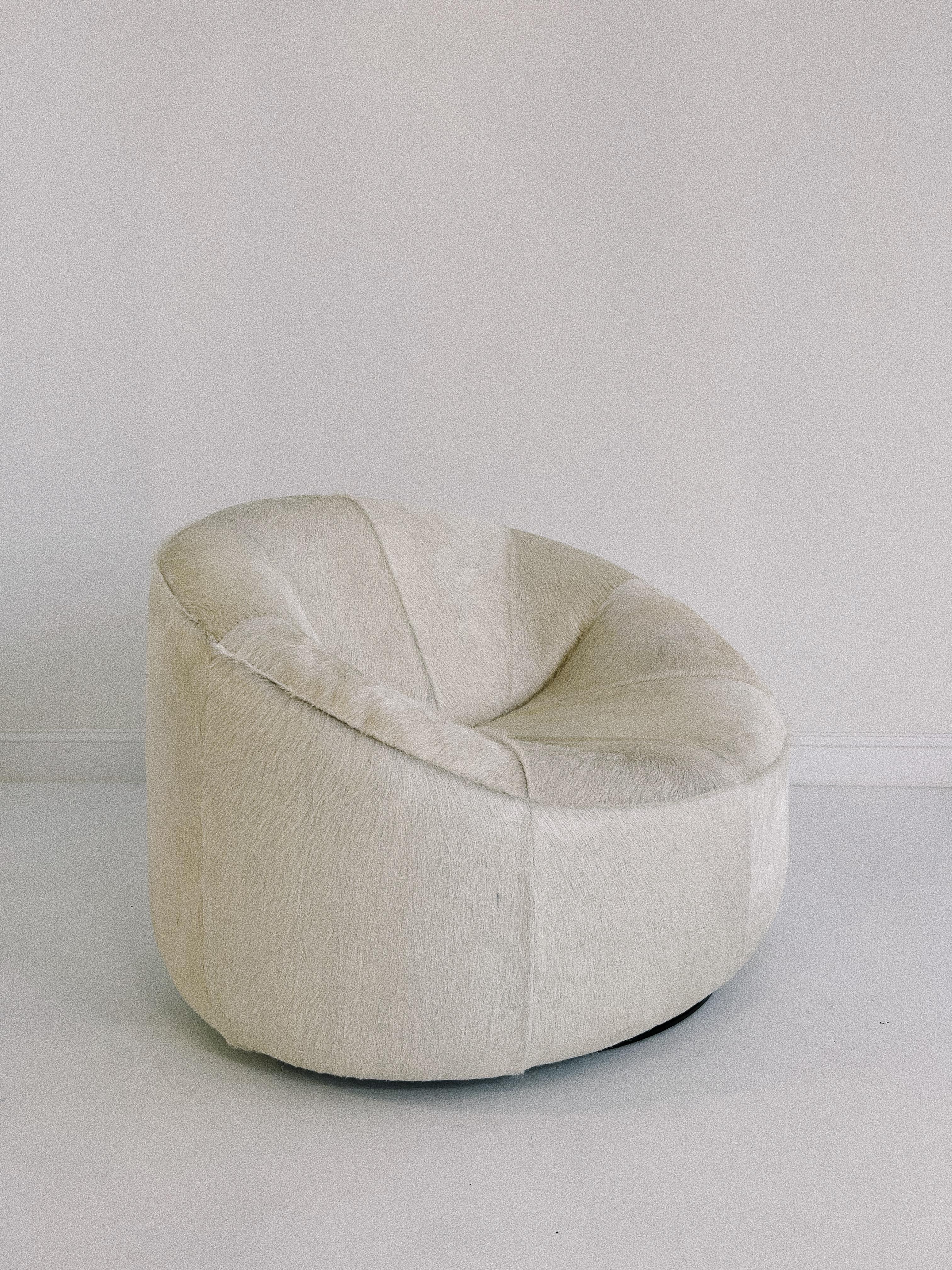 One-of-a-Kind Pierre Paulin Pumpkin Armchair and Ottoman in Brazilian Cowhide 9