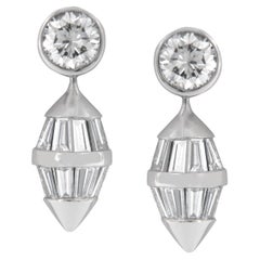 Boucles d'oreilles uniques en platine avec 2,50 cttw de diamants en forme de baril