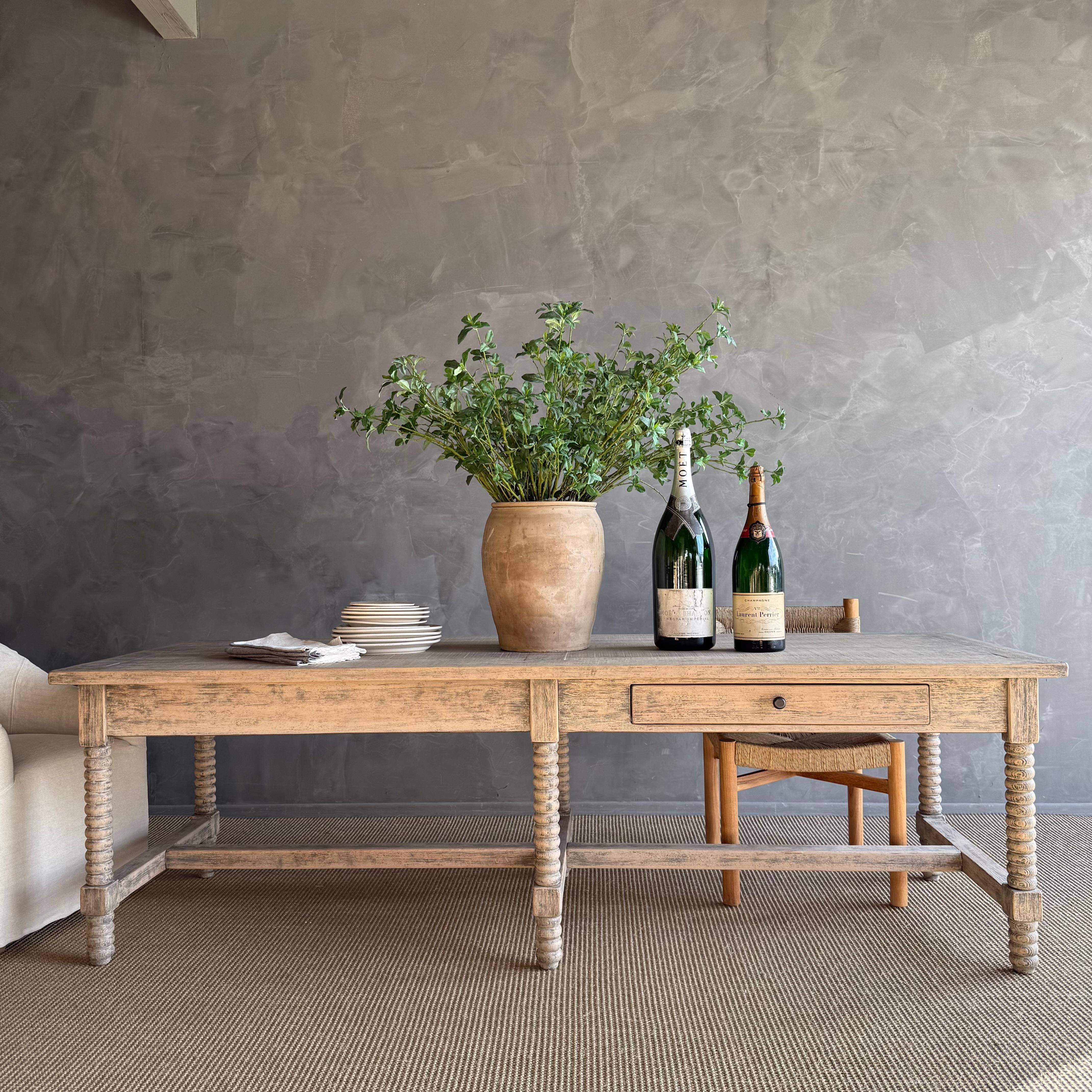 Table de travail ou de salle à manger récupérée, unique en son genre, avec pieds tournés et tiroirs fonctionnels en vente 7