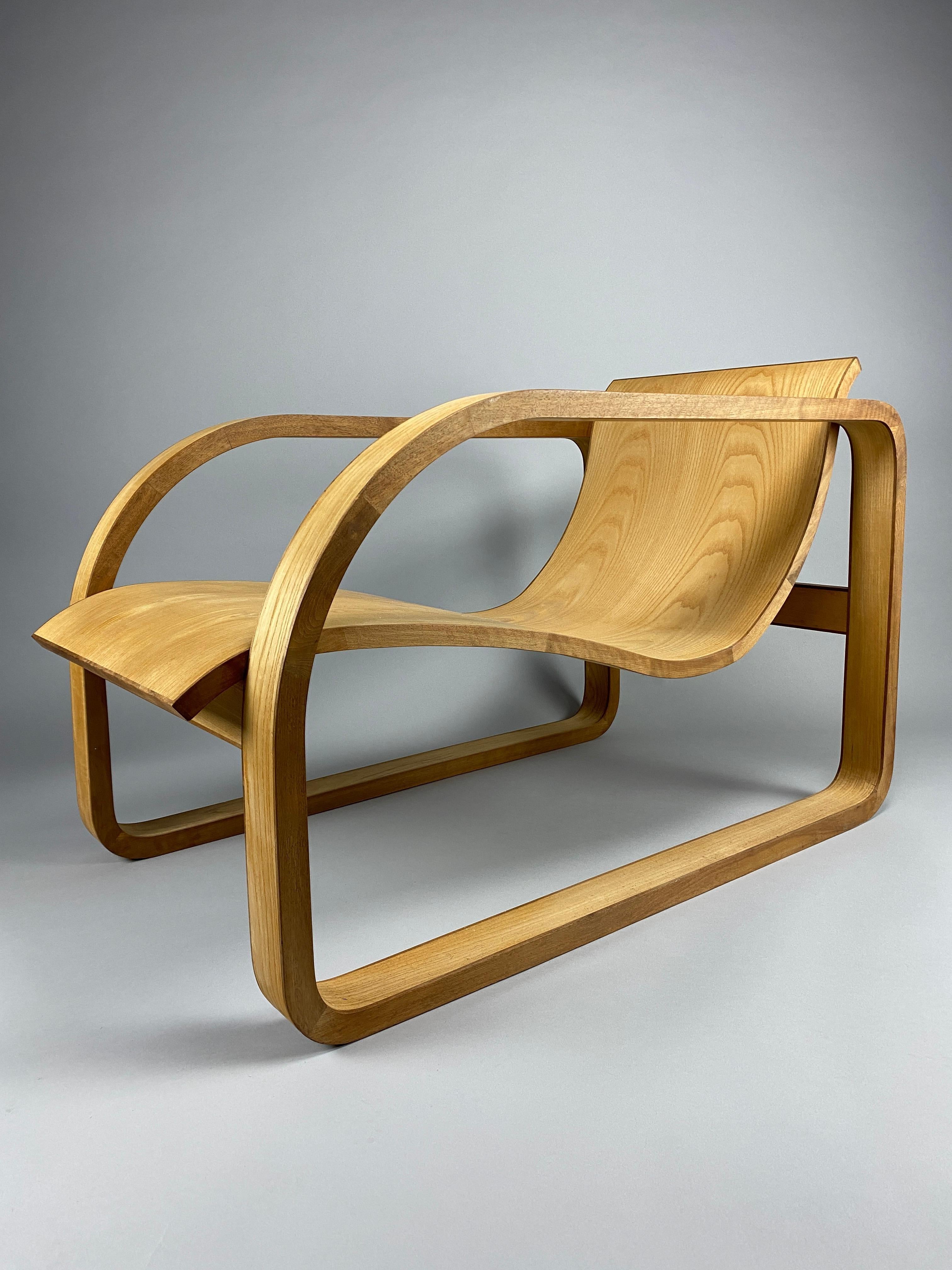 Einzigartiger skulpturaler Sessel aus den 1990er Jahren im Angebot 3