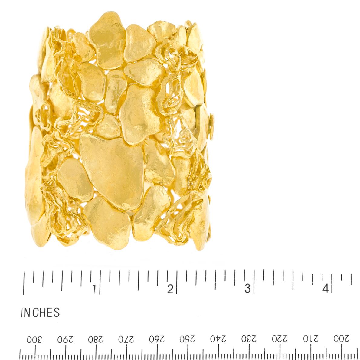 Einzigartiges Schweizer modernes Goldarmband aus Gold im Angebot 5