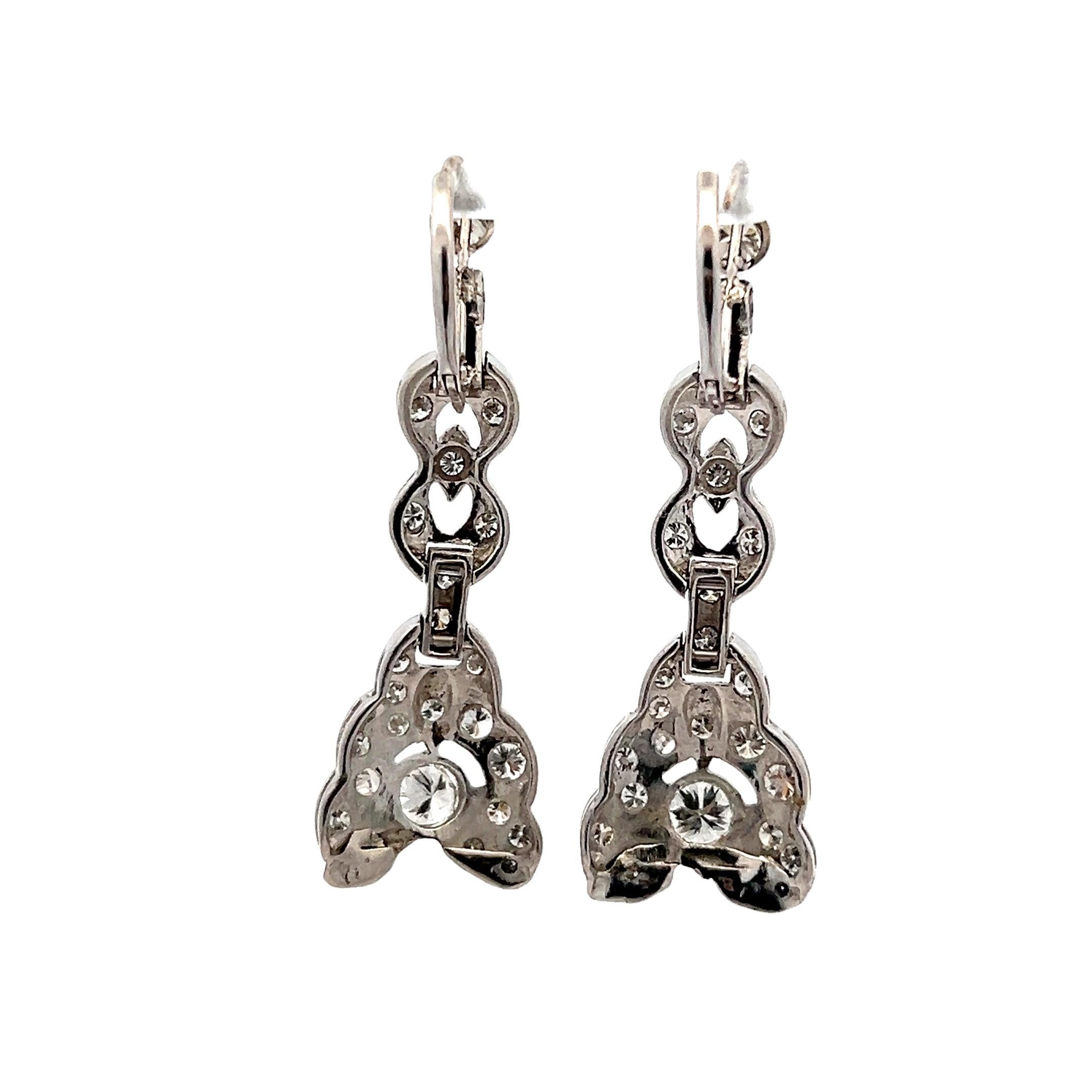 Pendientes de gota de diamantes Talia Jade Deco Revival, únicos en su especie  Platino  5,50 Ct en Excelente estado para la venta en Miami, FL