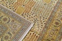 Traditional Handwoven Luxury Wool Ivory / Gold Area Rug