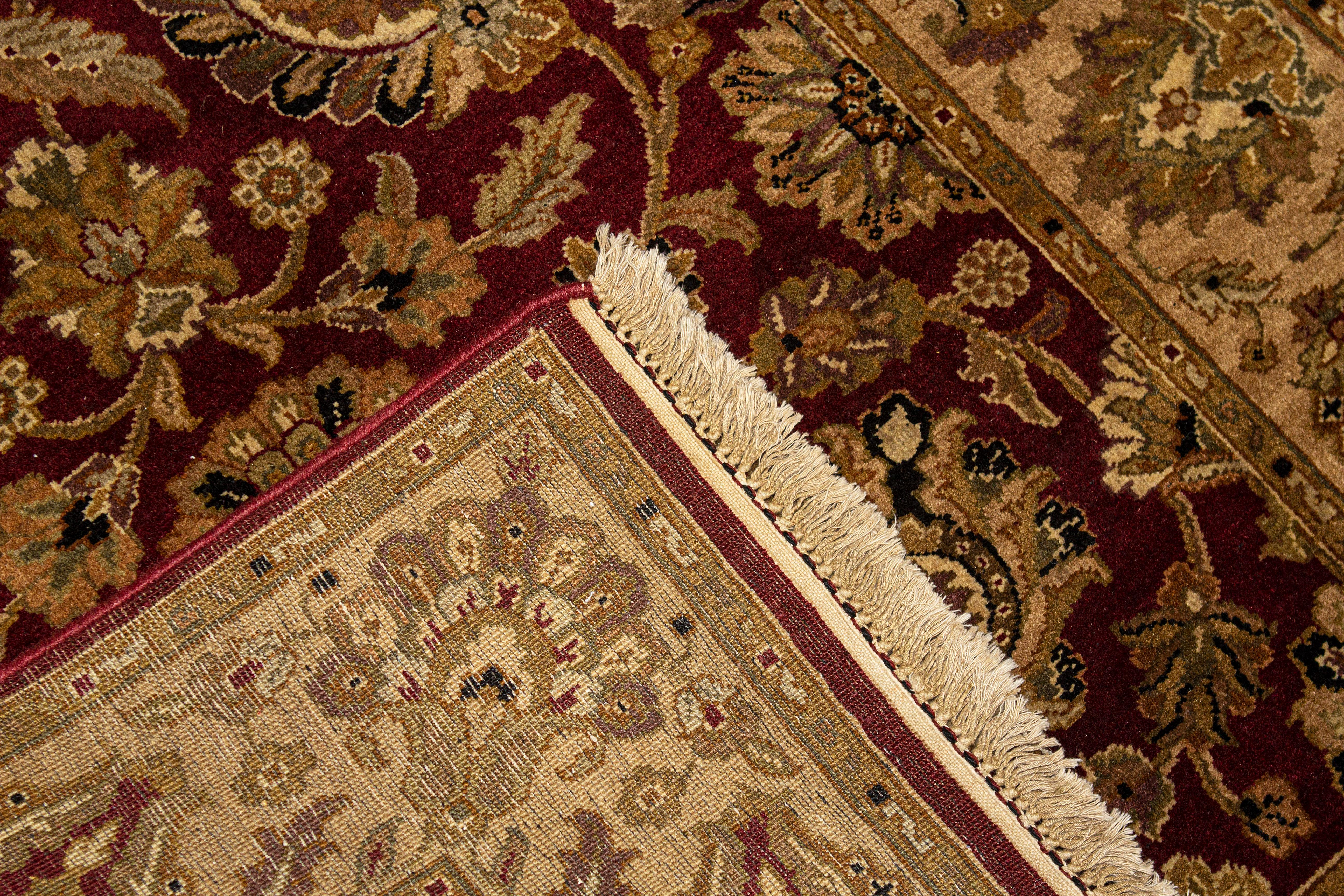Agra Traditional Handwoven Luxury Wool Red / Gold Area Rug For Sale