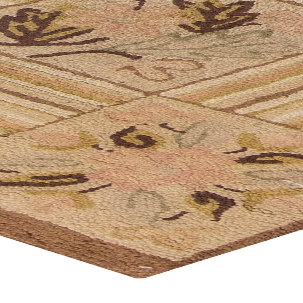 Hand-Woven Vintage American Hooked Floral Rug For Sale