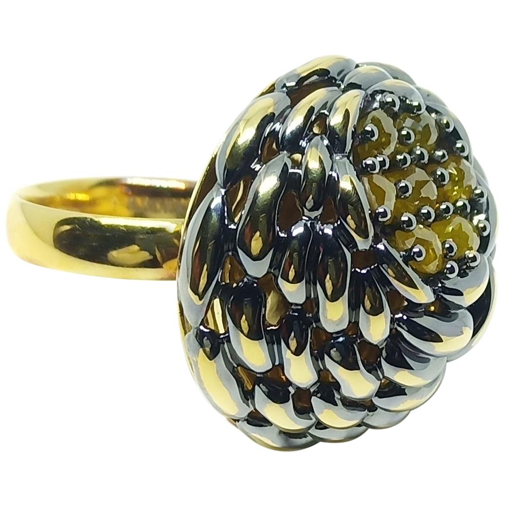 Contemporary One of a Kind Yellow Diamond 18 Karat Yellow Gold Cocktail Ring For Sale