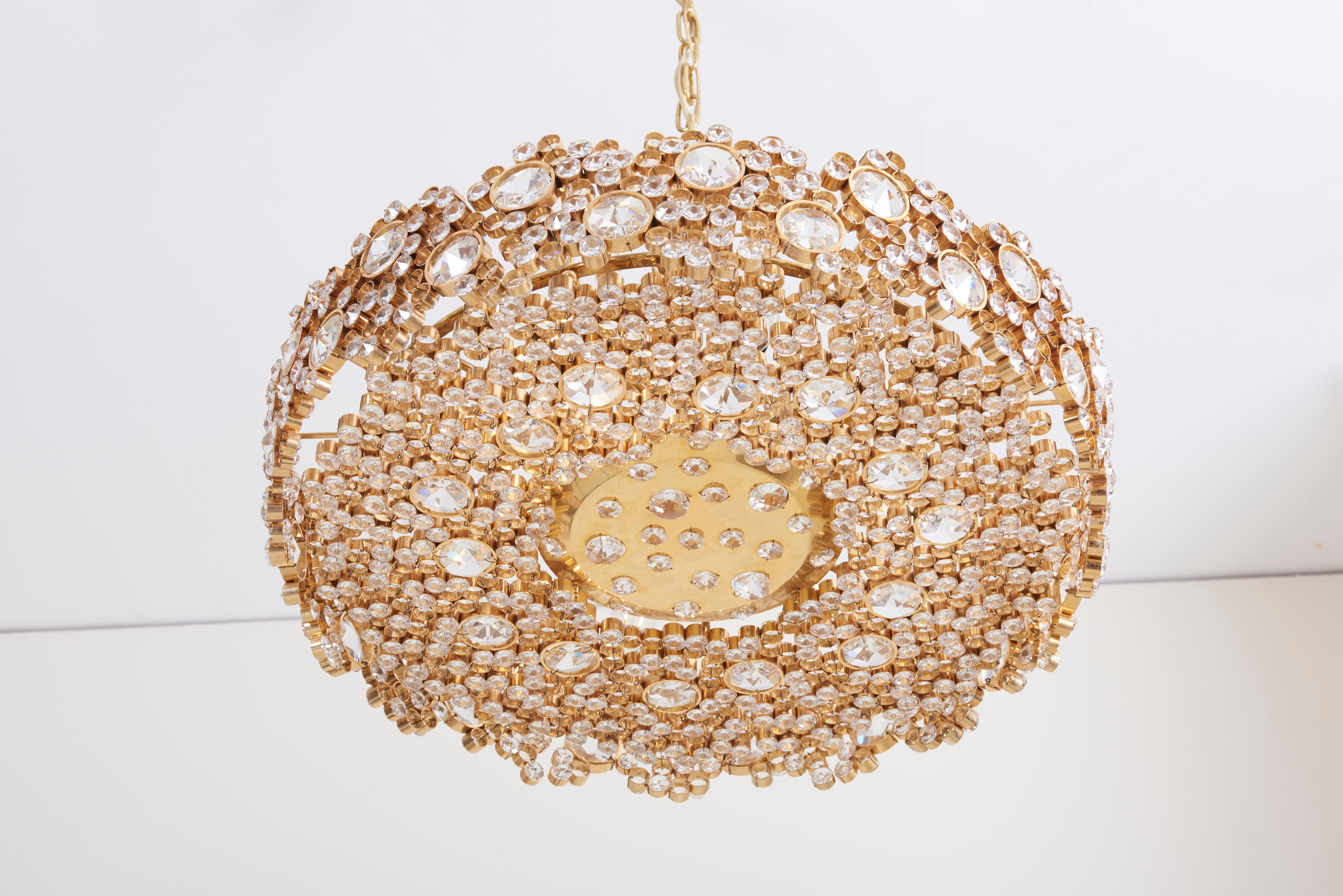 One of Seven Palwa Brass and Crystal Glass Encrusted Chandeliers, Model S101 In Good Condition For Sale In Berlin, BE