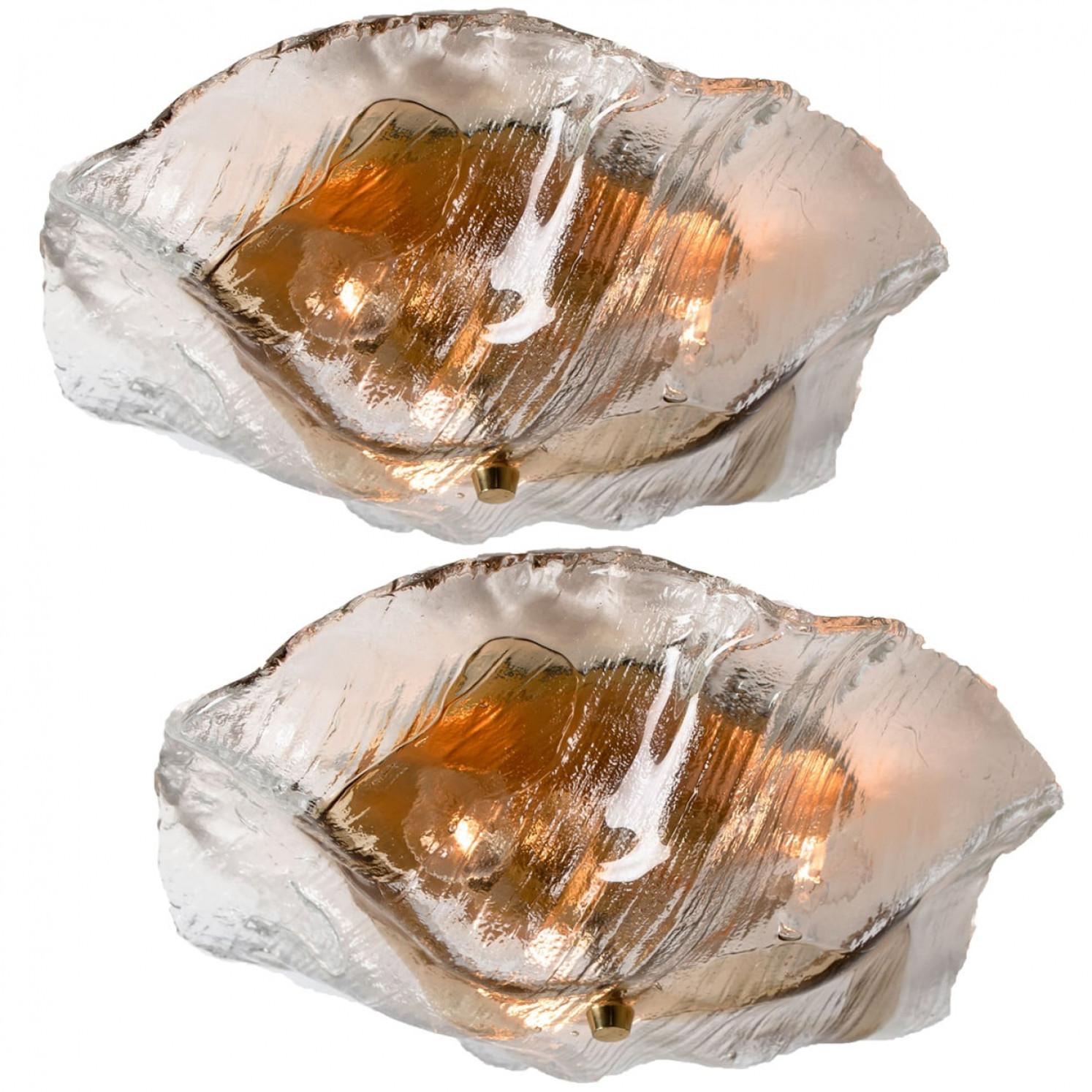 1 of the 5 flush mounts /wall lights, gorgeous and stylish, manufactured by Kalmar Franken, Austria, 1960s. With a handcrafted thick ice glass plate attached to the center. With brass colored backplate. A truly extraordinarily design!

This lights