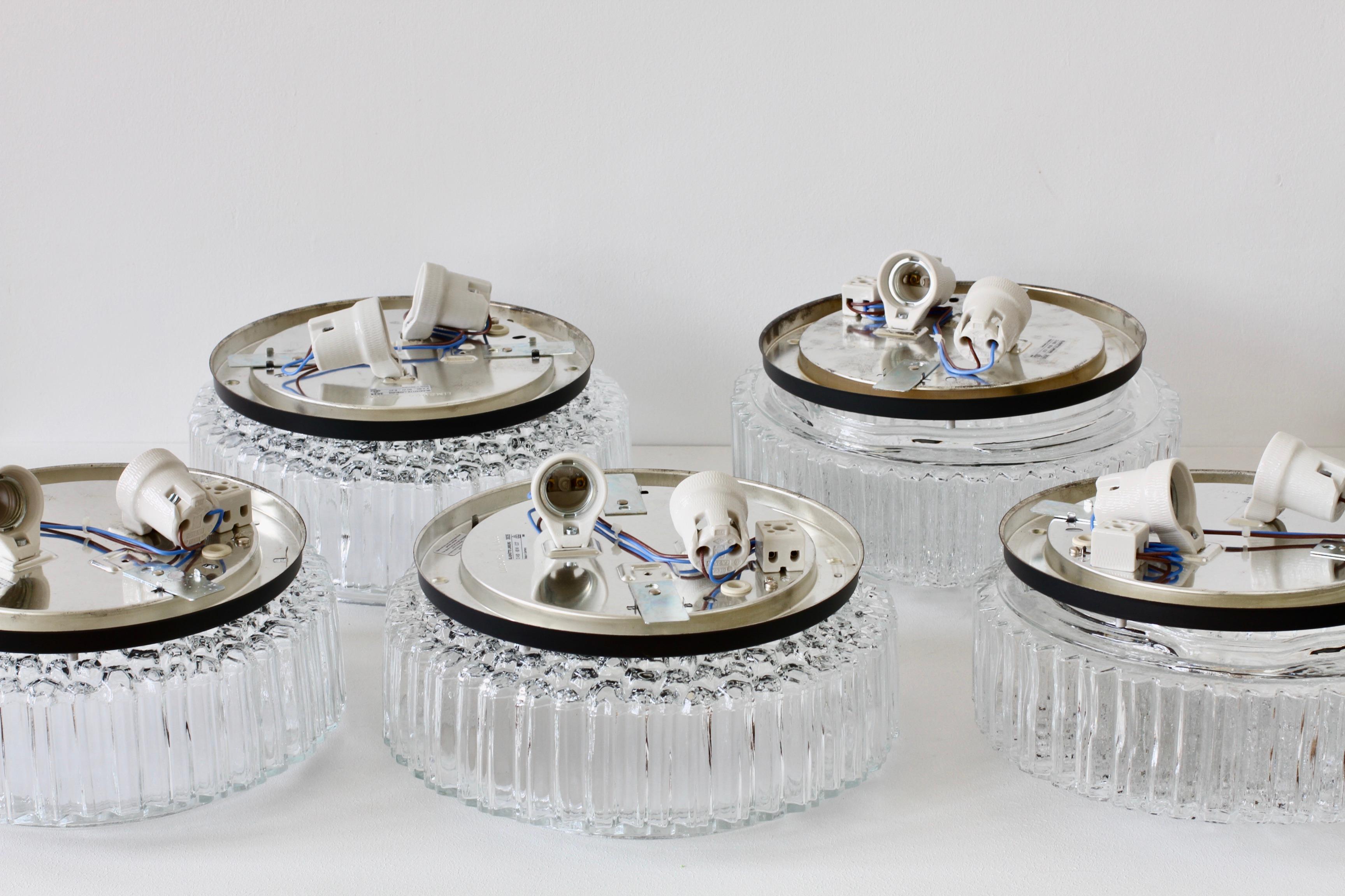 Fin du 20e siècle 1 de 2 Limburg Vintage 1970s Textured Clear Ice Crystal Glass Flush Mount Lights en vente