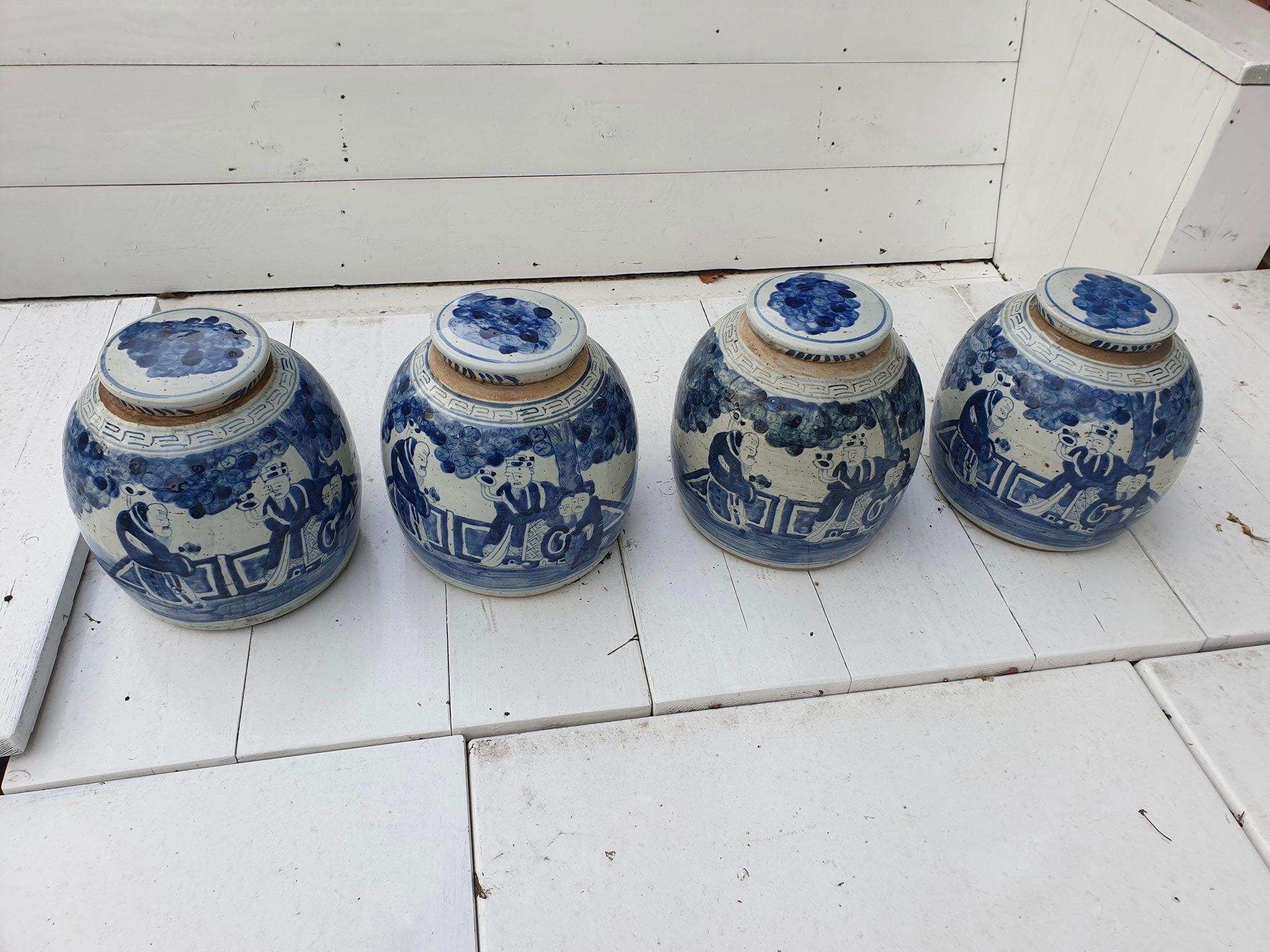 Porcelaine One of Two Chinese Porcelain Glazed Figural Ginger Jars with Lids, 19th Century en vente