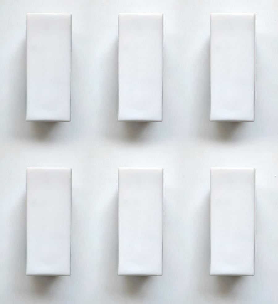 Tedesco Uno dei... Sconcese da soffitto o da parete in vetro minimalista d'epoca tedesca in vendita