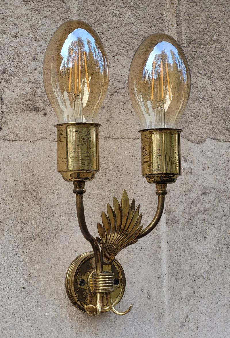 Mid-Century Modern One of... Italian Vintage Sculptural Brass Sconce Wall Light, 1950s For Sale