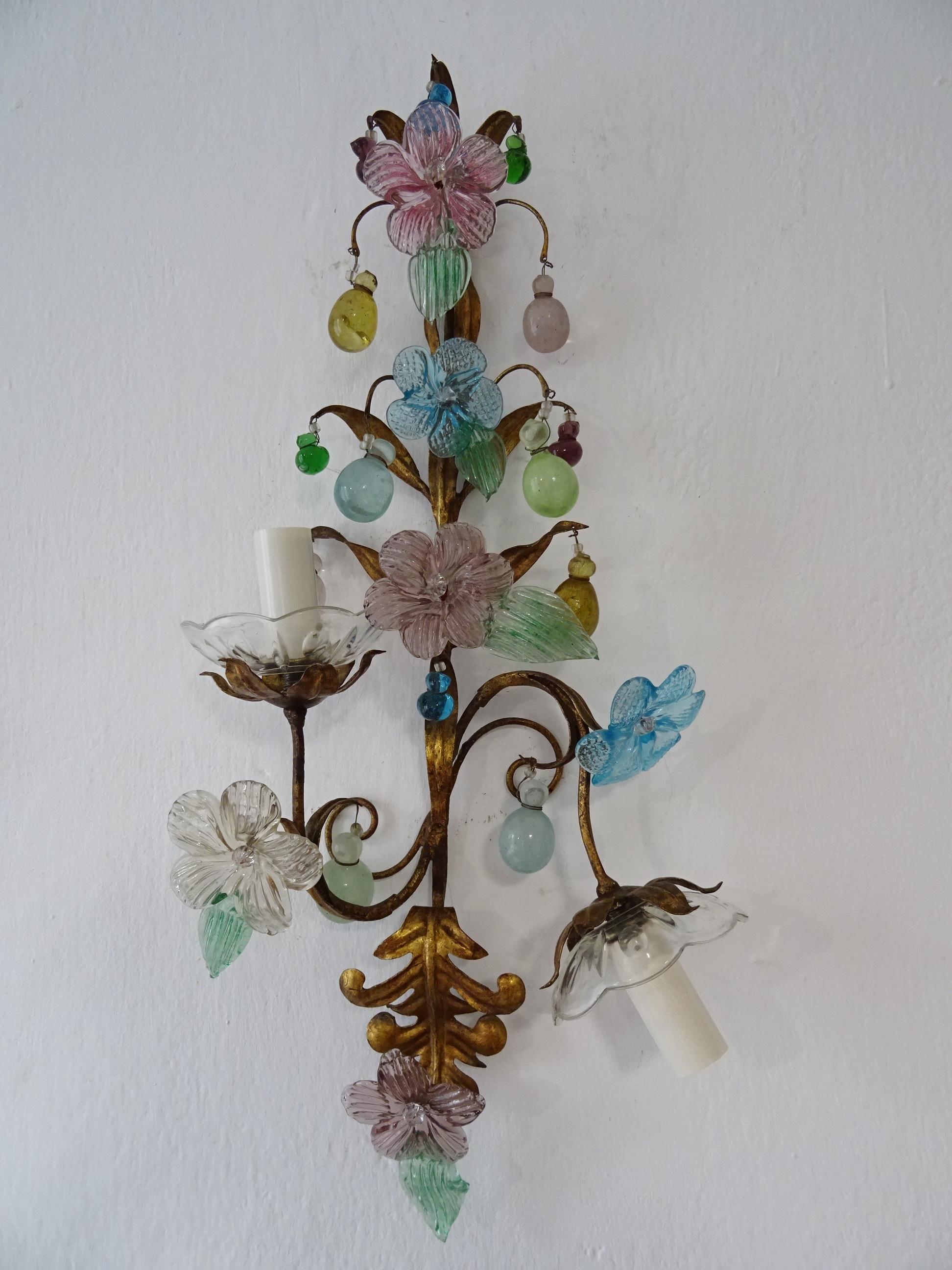 One of kind French Colourful Murano Glass Flowers & Drops Sconces, circa 1930 For Sale 1