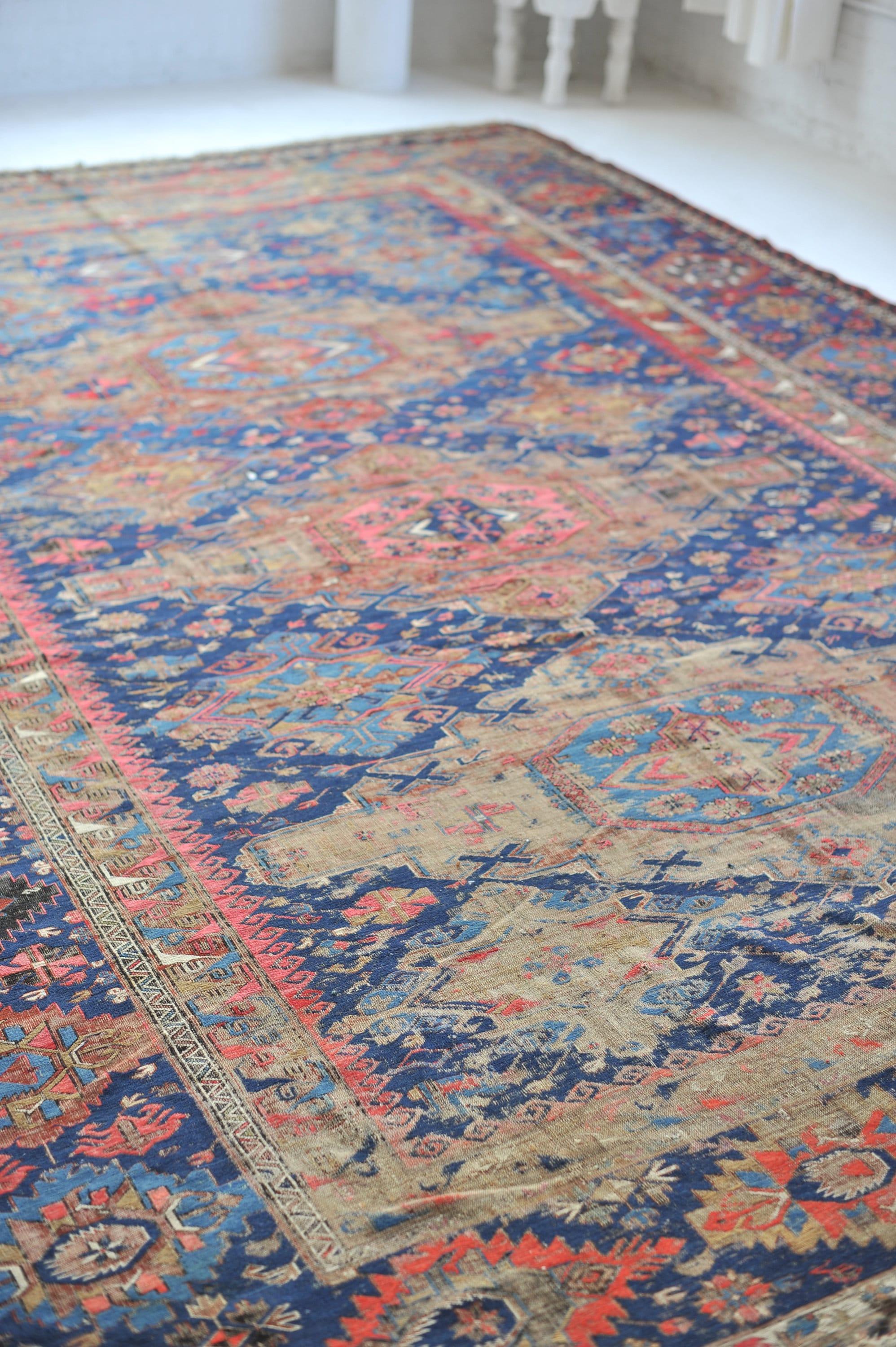 One-of-one Over-sized Palatial Antique Sumac Textile Rug, c.1910 For Sale 2