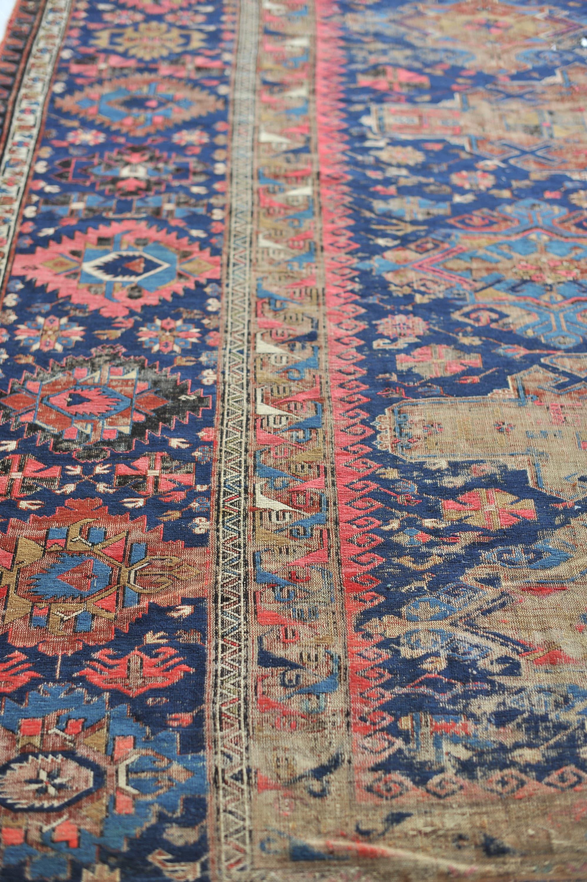 One-of-one Over-sized Palatial Antique Sumac Textile Rug, c.1910 For Sale 4