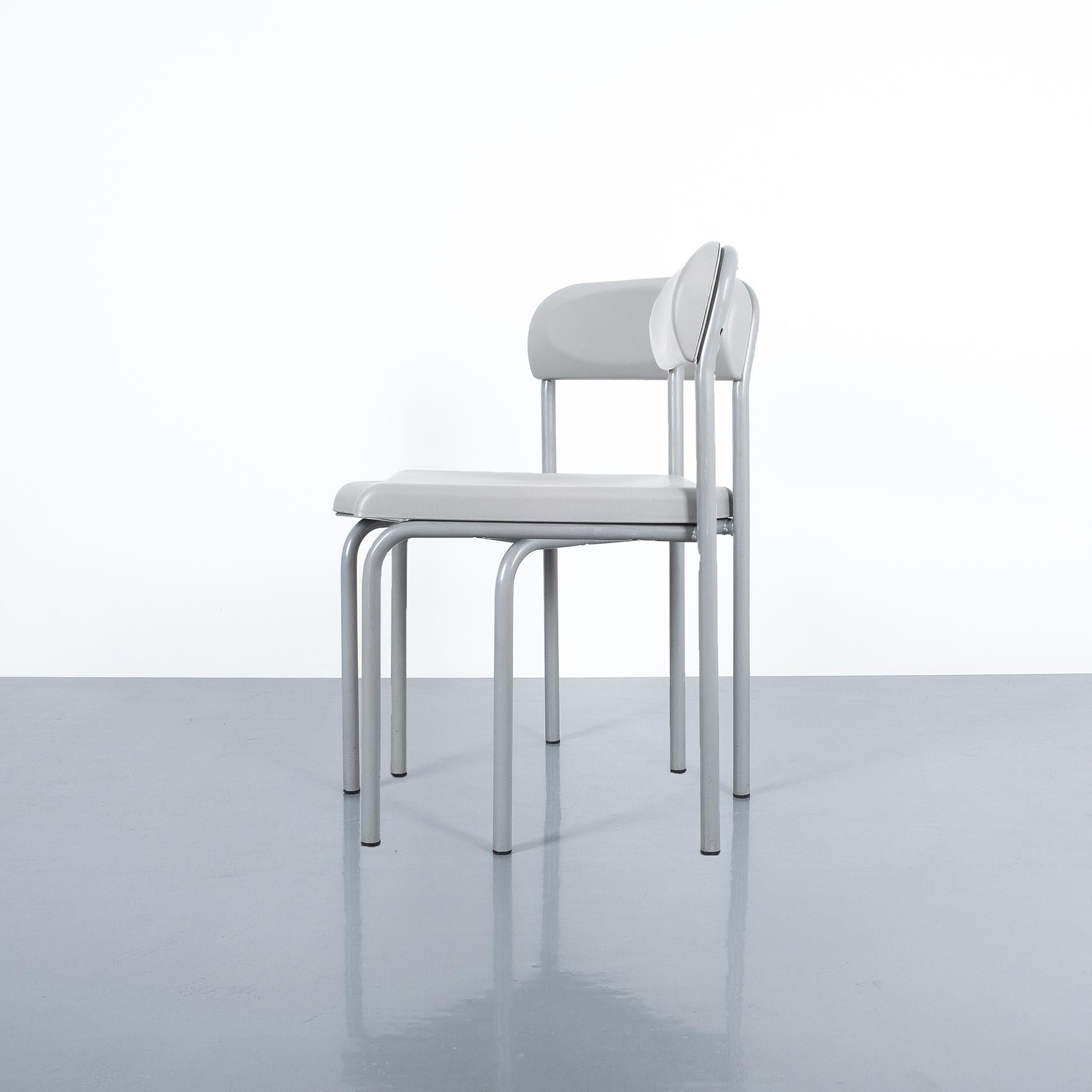 Ettore Sottsass Griechische Stühle, einer von sieben grauen Bieffeplast-Stühlen, Italien, 1980 im Angebot 7