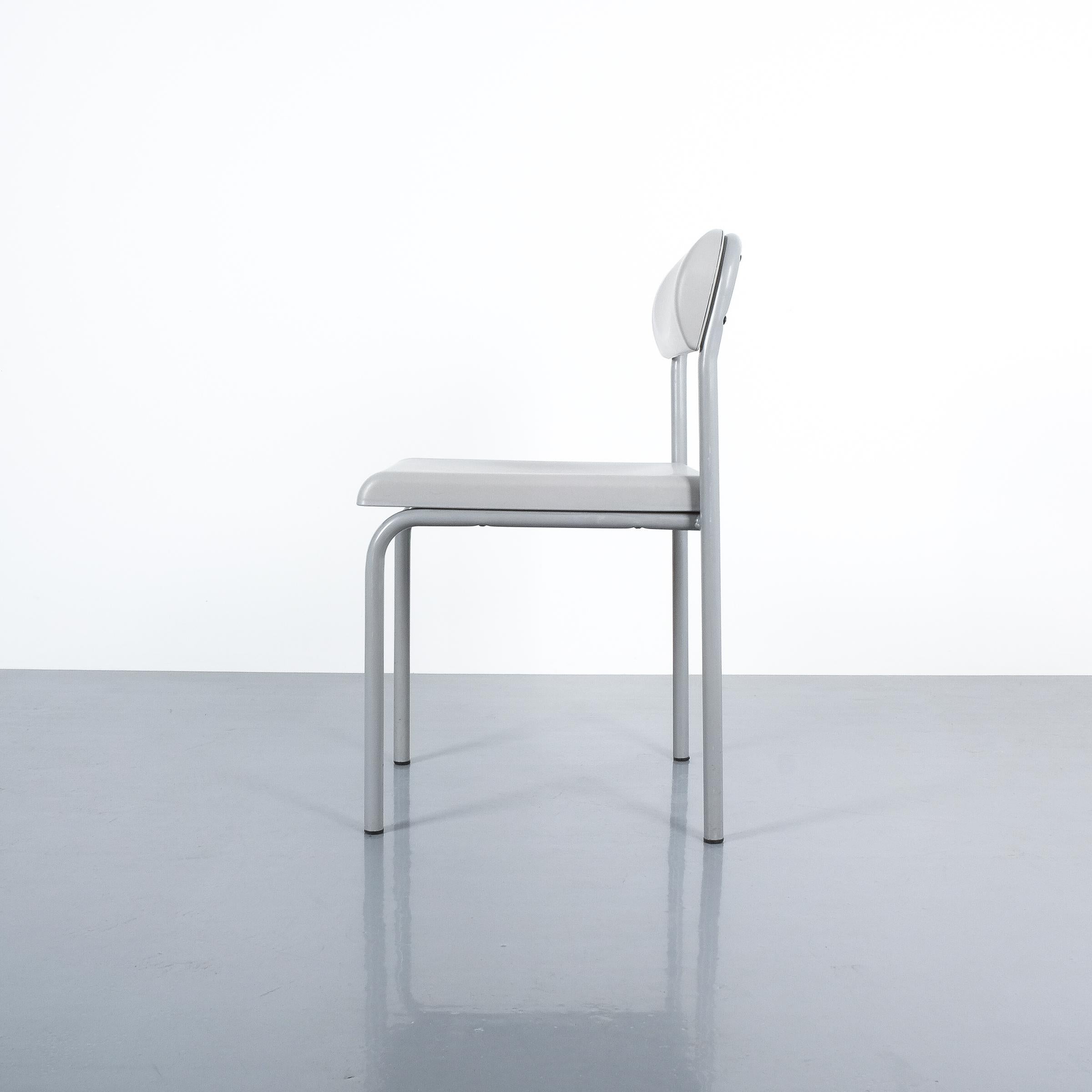 Ettore Sottsass Griechische Stühle, einer von sieben grauen Bieffeplast-Stühlen, Italien, 1980 im Zustand „Gut“ im Angebot in Vienna, AT